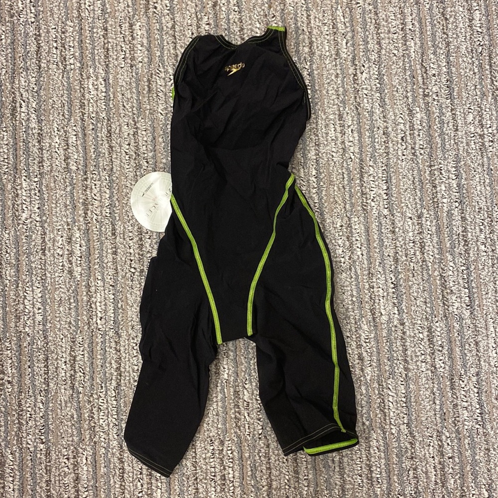 Speedo lzr pro kneeskin - new with tags